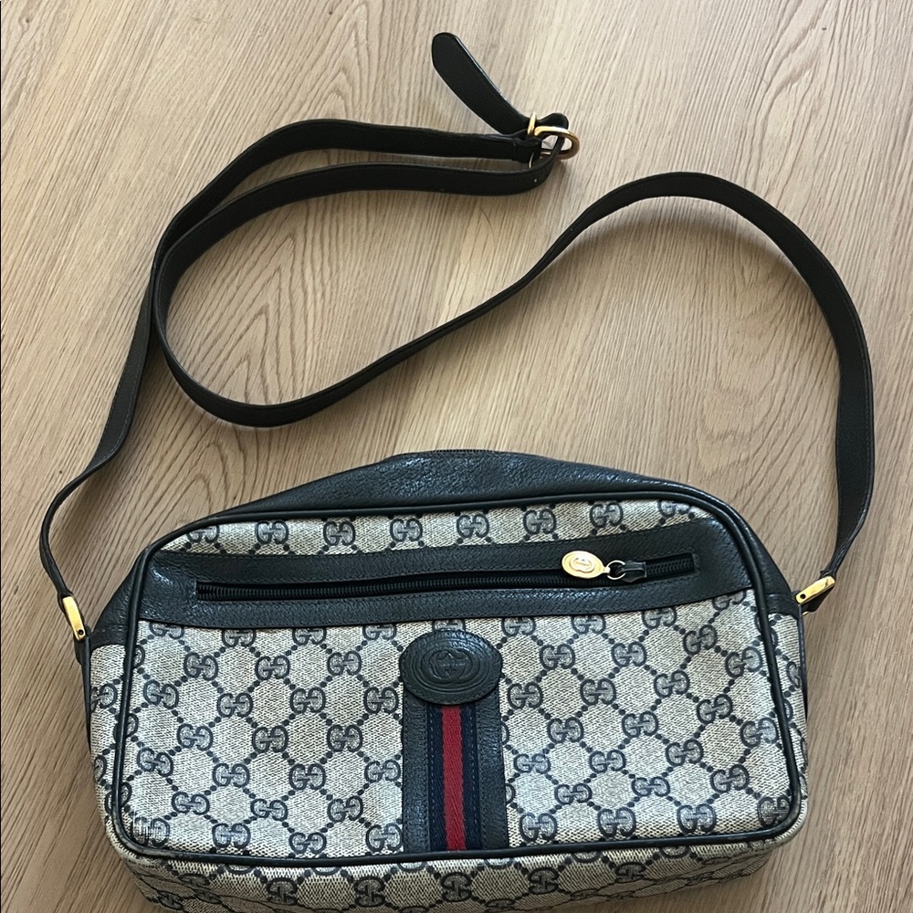 Vintage GG Navy Canvas Crossbody Camera Bag with Navy Strap and Navy-Red Web - Picture 6 of 12